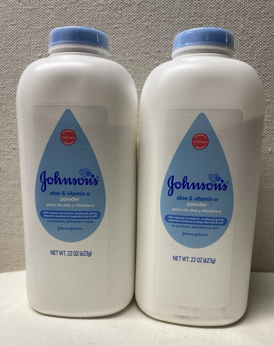 Lot 2 ~ Johnson's Aloe Vera & Vitamin E Baby Powder W/Natural Cornstarch 22oz
