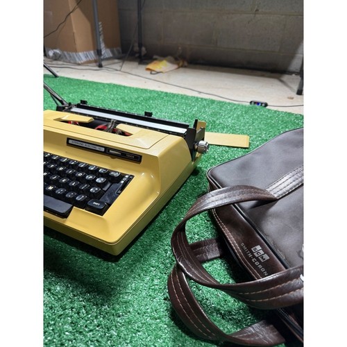 Macchina da scrivere elettrica Smith Corona vintage portatile marrone beige macchina ufficio - Foto 7 di 7