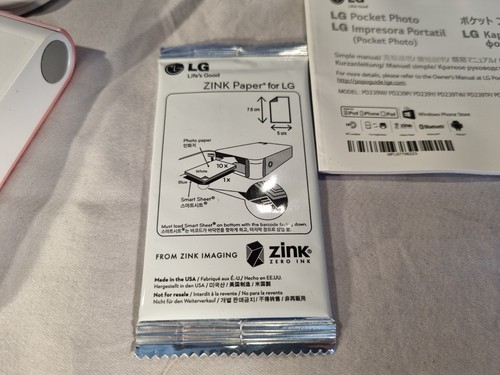 LG Pocket Photo Printer - Inkless photos - Android - NFC - Bluetooth - Micro USB - Picture 4 of 8
