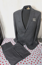 Jos A Bank Traveler Tailored Fit Black Gray Plaid Suit - Sz. 42 L; 36 W - NWD