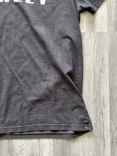 Oakley XL Slim Fit (M/L) Black Grey Embroidered Centre Logo T-Shirt Tee Top 2016 - Picture 7 of 9