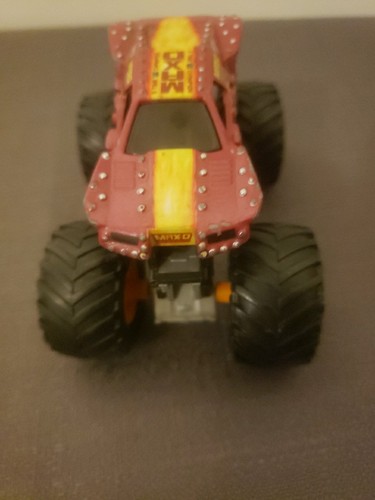 Max-D Monster Truck 1/64 Scale Yellow And Orange  Rims Hot Wheels - Picture 7 of 16