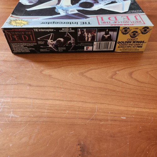 1983 Star Wars Il Ritorno dello Jedi TIE Interceptor / Tie Fighter SNAP Model kit - Foto 4 di 15