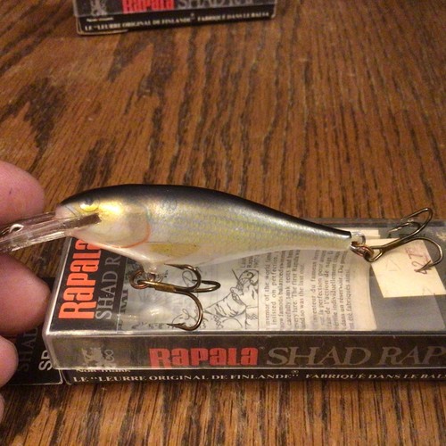 Lot/2 New Old Stock,Rapala Shad Rap Lures,1-SR-7 CW,1-SR-7 SD,1/4 ounce - Picture 8 of 15