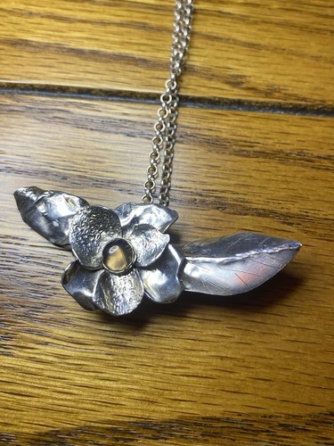 Collana in argento sterling fatta a mano con fiori di magnolia marrone topazio imperiale 925 - Foto 2 di 7