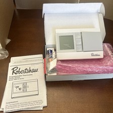 Robert Shaw .. RS 3110 Programable Thermostat New In Box