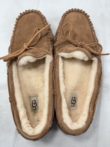 UGG Australia Dakota Moccasins mens size 9 - Picture 11 of 12