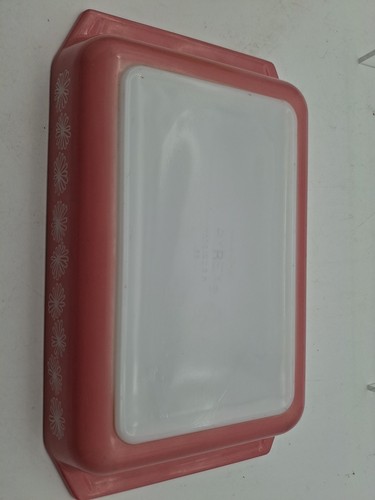 Vintage Pyrex Pink Daisy Space Saver 548-B No lid - Picture 3 of 7