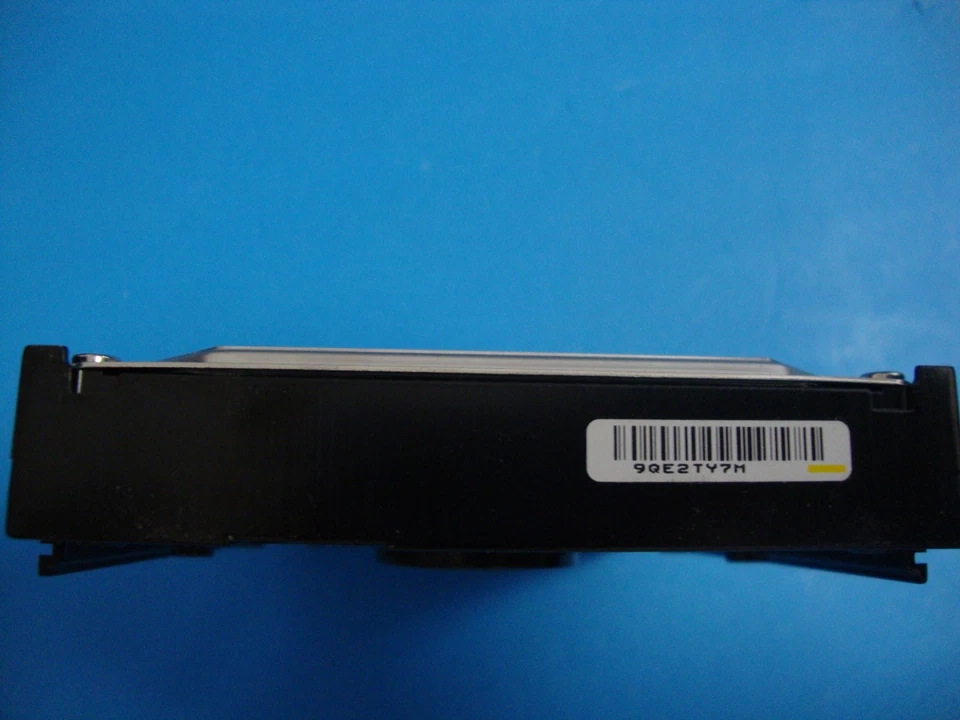 Seagate Barracuda ST3250820SCE 250GB SATA Hard Drive 9BK13E-500 FM:3.ACD TK - Image 3 of 3