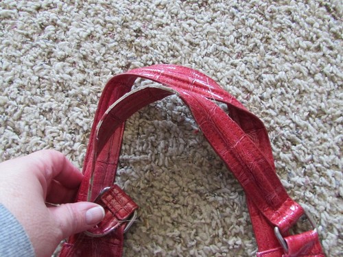 Red SAG HARBOR purse bag tote satchel about 15"x9"x4" with 10" strap drop - Picture 4 of 7