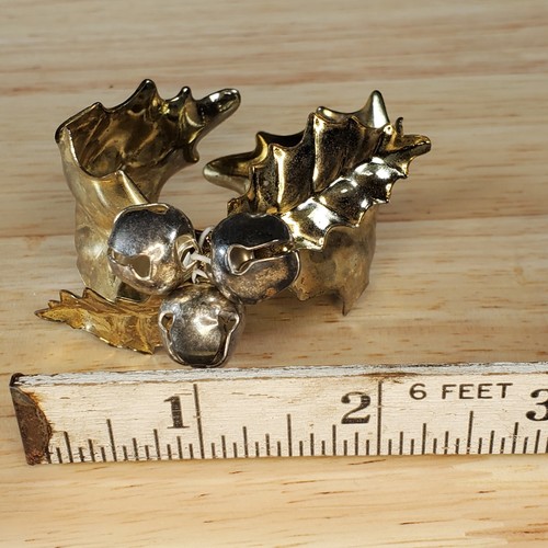 Christmas Napkin Rings Gold Holly Leaves with Bells Set of 8 Vintage - Picture 4 of 4