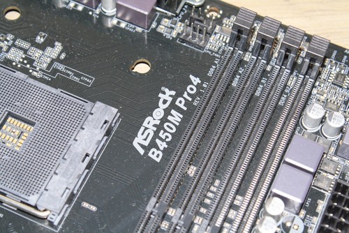 ASRock B450M PRO4 AMD AM4 DDR4 Micro ATX Motherboard w/ I/O Shield Rev. 1.01 - Photo 4/8