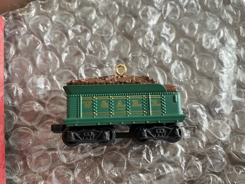 Hallmark QX6834 The Tender Lionel General Steam Locomotive Keepsake Ornament - Picture 4 of 6
