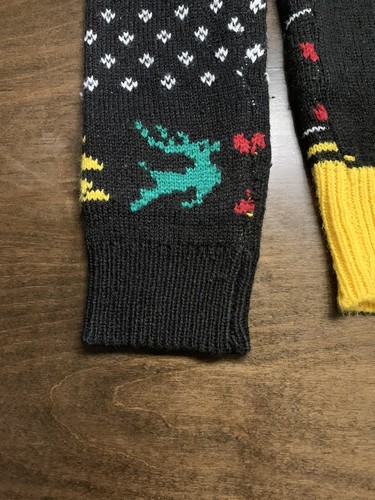 NIRVANA Ugly Christmas Sweater Size XS Smiley face Philcos Kurt Cobain 2018 XMAS - Picture 11 of 18