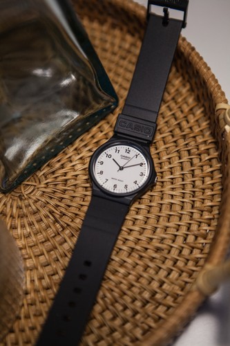 GENUINE Casio Watch Black Mens Unisex MQ-24-7B Classic Quatz NEW Free Shipping - Picture 3 of 12