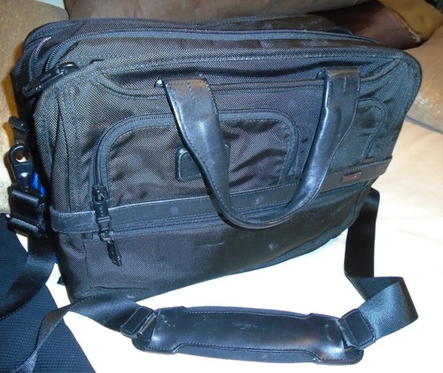 TUMI BLACK CANVAS LEATHER TRIM LAPATOP BAG TRAVEL BAG CARRY ON BRIEFCASE - Bild 5 von 19