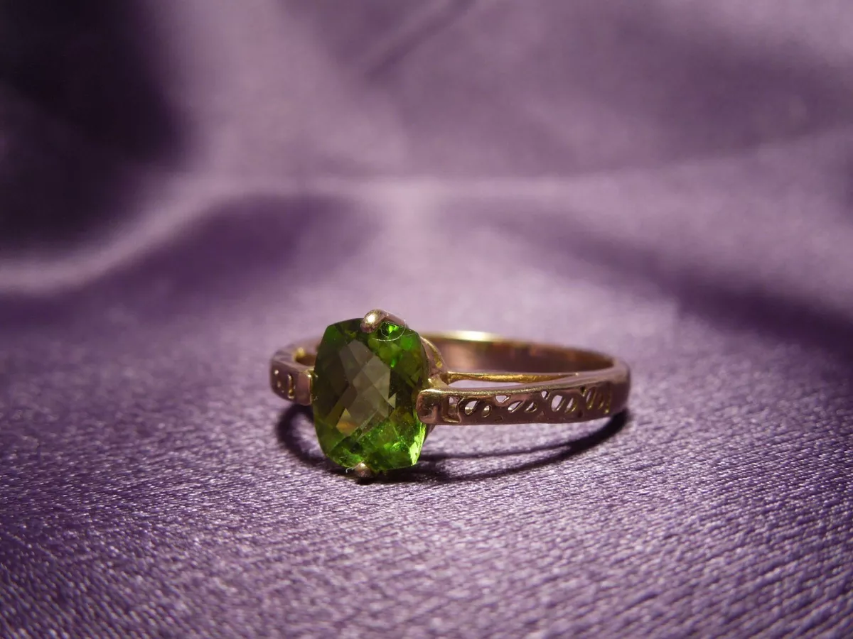 Modern Arc Set Bright Peridot ISG 10K Gold Ring Size 10