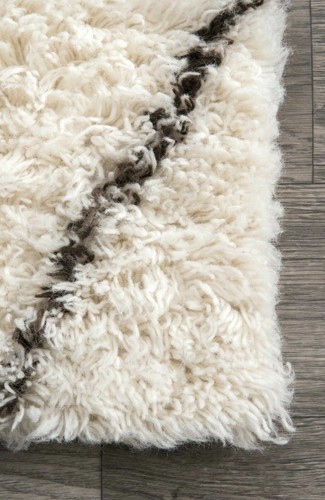 nuLOOM Hand Made Modern Geometric Moroccan Plush Shag Wool Area Rug in Ivory - Picture 6 of 8