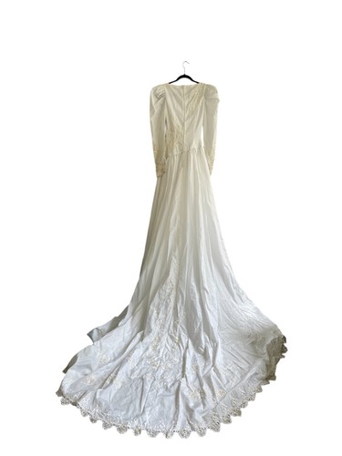 Vintage 70s Ivory Wedding Gown Dress Women 6 Long Sleeve Beaded Lace Cutout Back - Picture 2 of 7