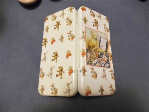 Vintage Baby Set, Flanell Spitze Empfangsdecke, Kochbuch, Blechbären Etui - Bild 9 von 9