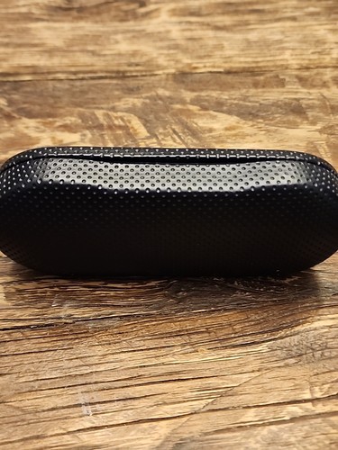 Guess Eyeglass/Sunglasses Hard Clamshell Case Black Perforated - Picture 5 of 5