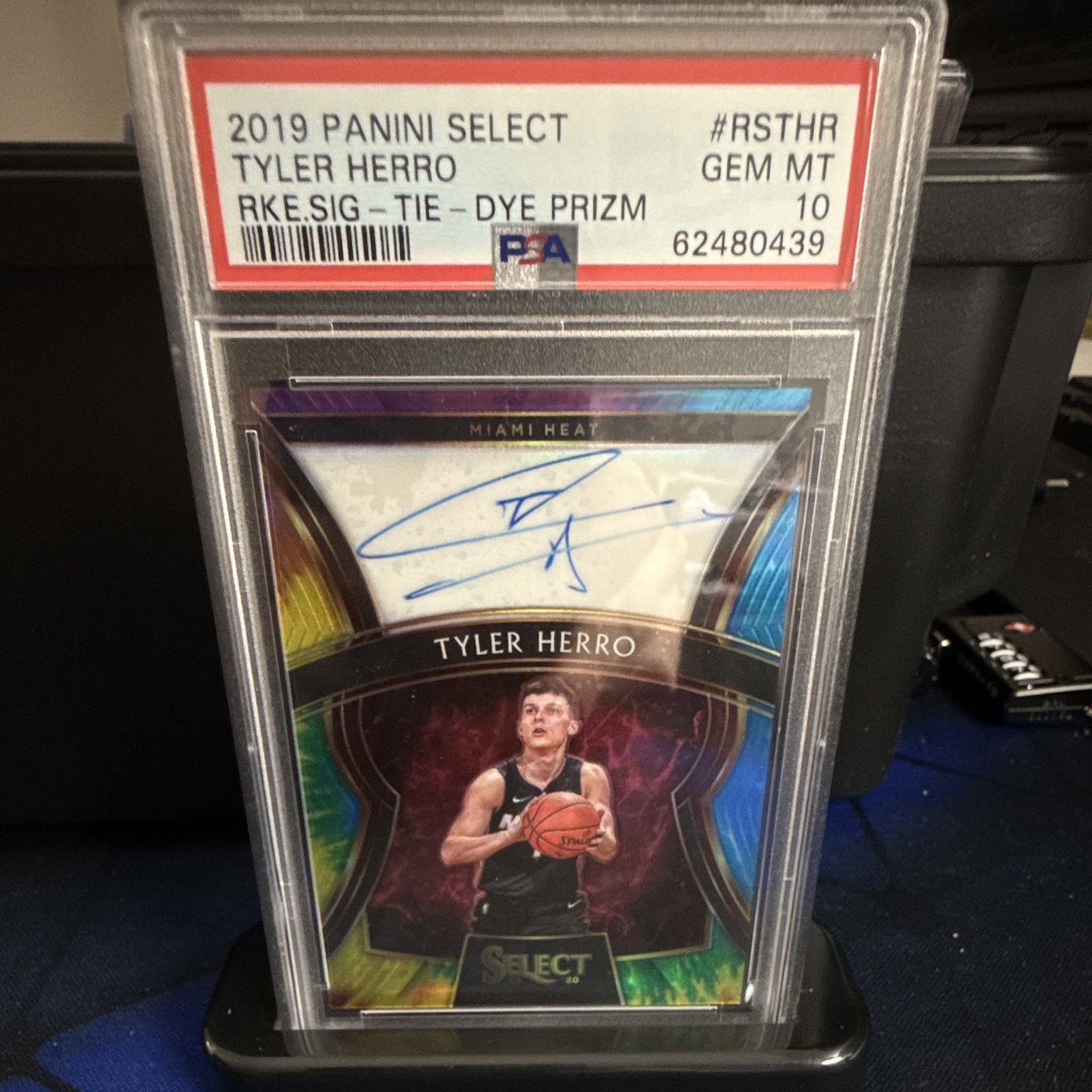 2019 Panini Select Tyler Herro RC Auto Tie-Dye Prizm RS-THR PSA 10 /25