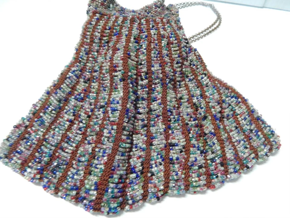 ANTIQUE FRENCH ARTE' NOUVEAU BEADED FLAPPER BAG brass chain handle + satin c1920 - Image 2 of 4