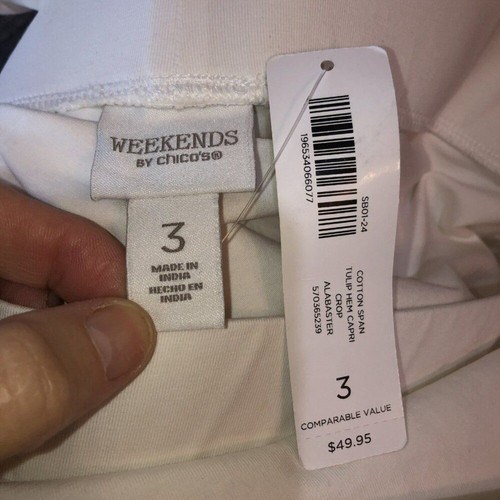 NUEVO CON ETIQUETAS Chicos Weekends Blanco Dobladillo Tulipán Capris Corto Talla 3 16-18 XL Tachonado Precio de venta sugerido por el fabricante $50 - Imagen 6 de 9