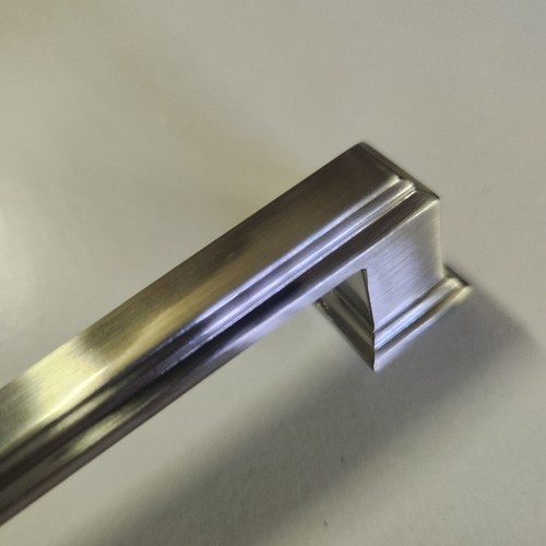 25 tiradores de cajón de barra rectangular de níquel cepillado serie Roma de Kingsman Hardware - Imagen 7 de 7