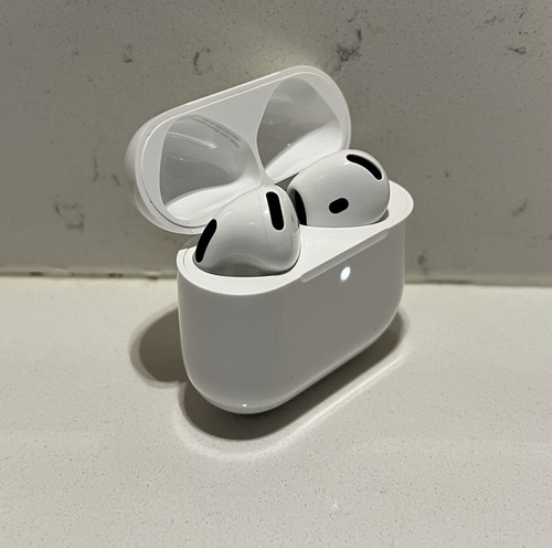 Apple AirPods (4th Gen) – Without Noise Cancelling – MXP63LL/A - Picture 4 of 14