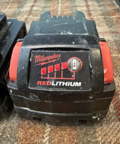 Milwaukee M18 5.0 Battery 2-Pack (48-11-1851) w/ Charger (48-59-1812) - Picture 13 of 13