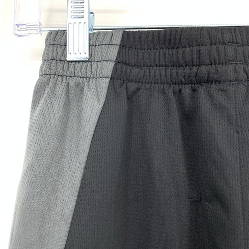 Adidas Basketball Shorts Boys Size Medium Black Gray Logo - Picture 3 of 7