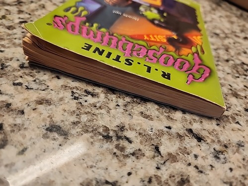 Goosebumps #39 (1996) – How I Got My Shrunken Head by R.L. Stine, 1st Edition - Picture 6 of 8