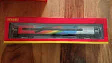 Hornby R40198 Avanti West Coast Pendolino Motor First No.69419 Pride Livery NEW