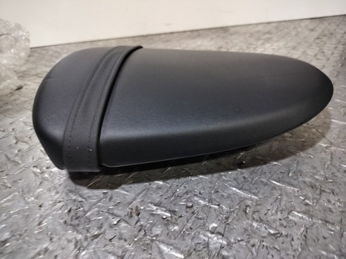 2007-2008 SUZUKI GSXR 1000 OEM PASSANGER SEAT - Foto 6 di 8