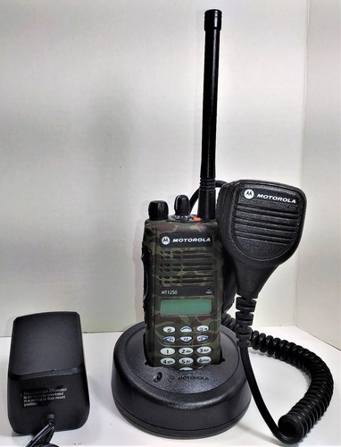 Radio de dos vías MOTOROLA HT1250 Modelo III UHF 403-470 MHz 128 canales 5w AAH25RDH9AA6AN - Imagen 8 de 57