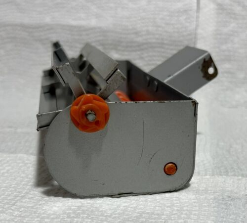 ERTL Allis Chalmers Gleaner Combine 1/32 Diecast 2 Heads No Ladder or Auger - Picture 15 of 17