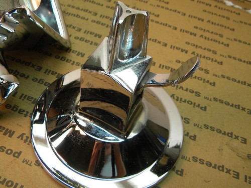 Brenner Cutter, Food processor w/5 cutting cones, vacuum grip stand; TESTED ! - Picture 9 of 10