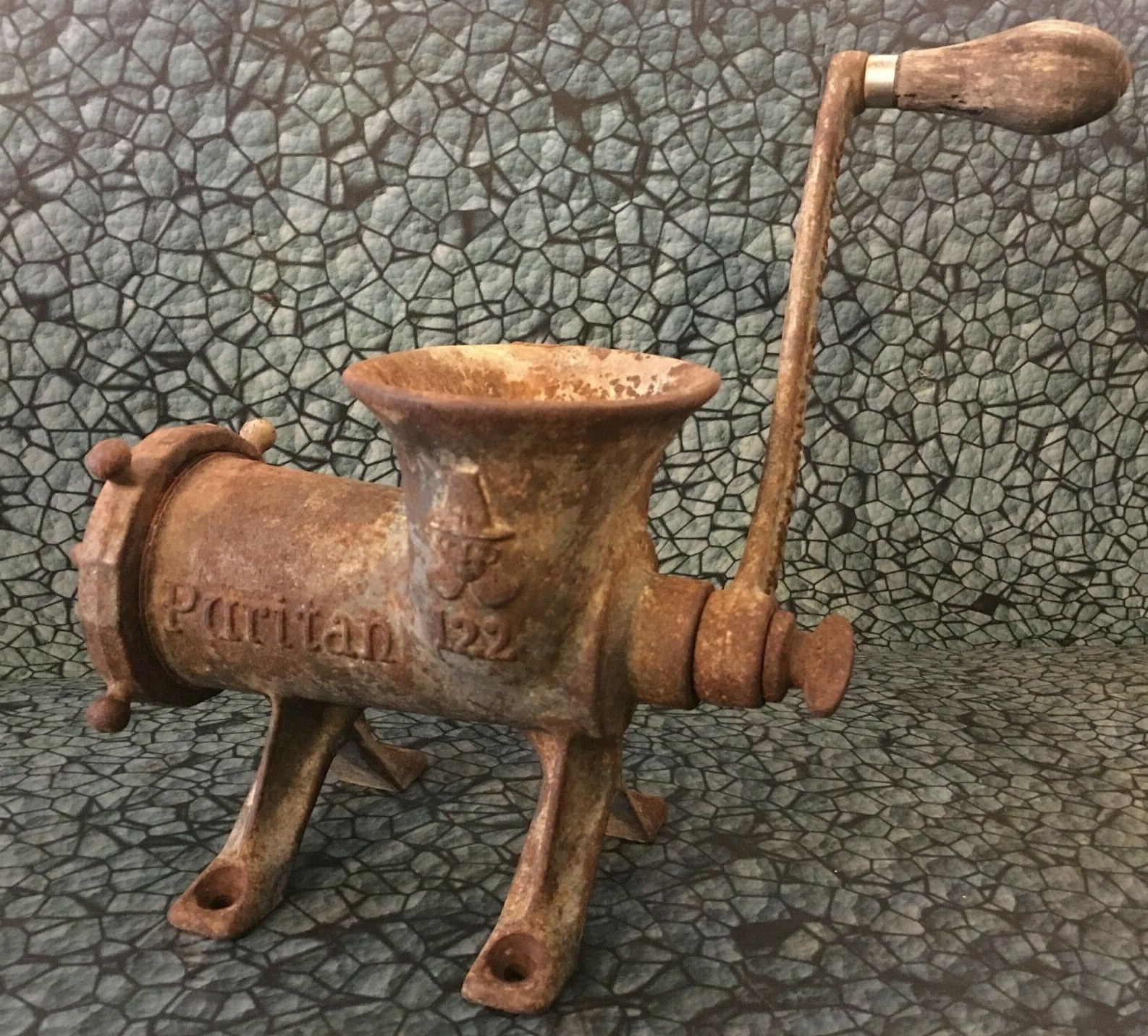 Vintage Puritan no.122 Meat Grinder Bench Top Model with Cast Logo antique Vintage Puritan no.122 Meat Grinder Bench Top Model with Cast Logo antique