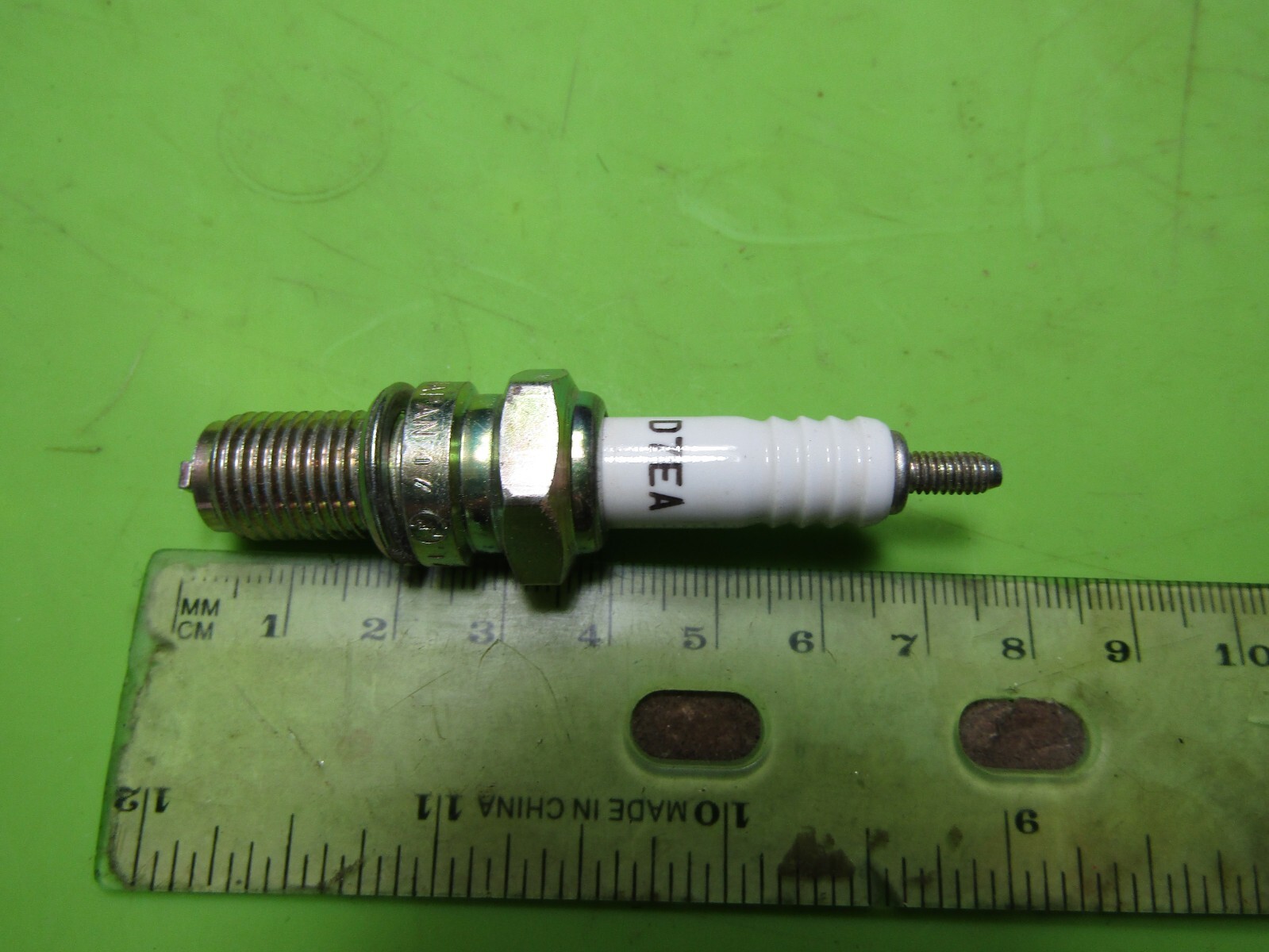 NGK D7EA Quality Performance Motorcycle Small Engine Spark Plug D7EA #23