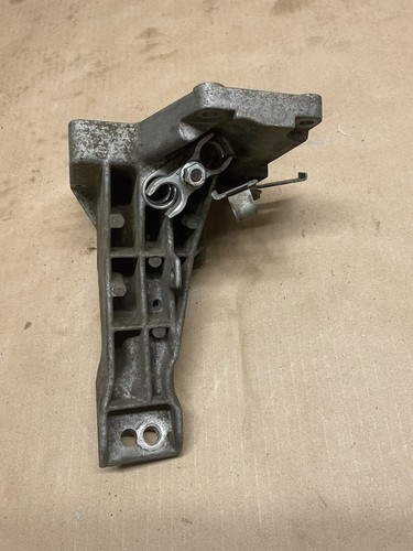 1999 2000 2001 2002 2003 BMW 540i 740i Engine Motor Mount Bracket Left Driver - Picture 1 of 5
