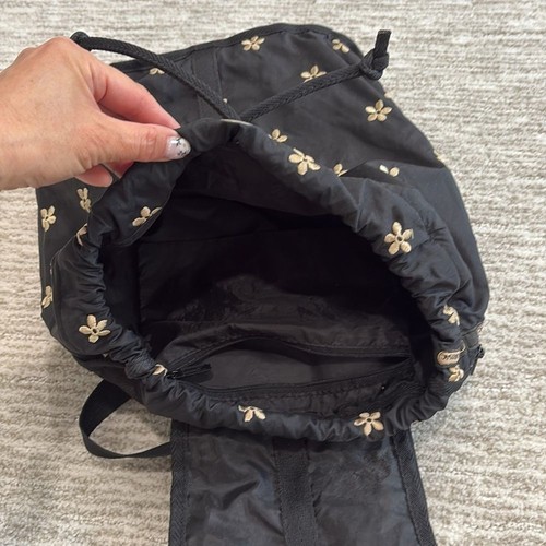 LeSportsac bestickt Gänseblümchen Blumen Mini Rucksack schwarz Nylon Reise kleine Tasche - Bild 5 von 11