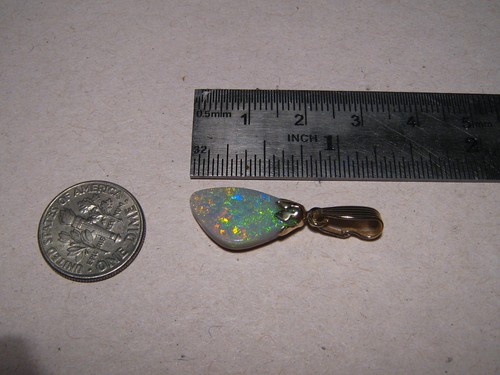 Schwarzopal Anhänger, 4,2 ct. Opal, massiv 14 k Gelbgold - Bild 2 von 10