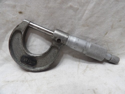 NSK 0-25mm Metric Outside Micrometer (missing lock)