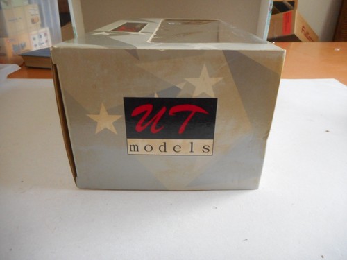 UT Models 22122 Ferrari 550 Maranello Argento 1:18 + scatola - Foto 10 di 13