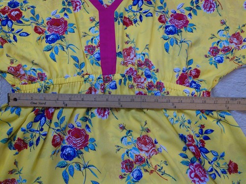 Pioneer Woman Ladies Blouse Large 12/14 Yellow Floral Pullover - Picture 6 of 8