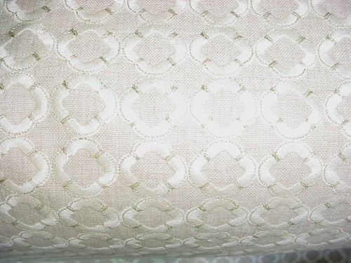 1-1/4Y Kravet 34436 beige goldbestickt Blumengitter Polsterstoff - Bild 3 von 4