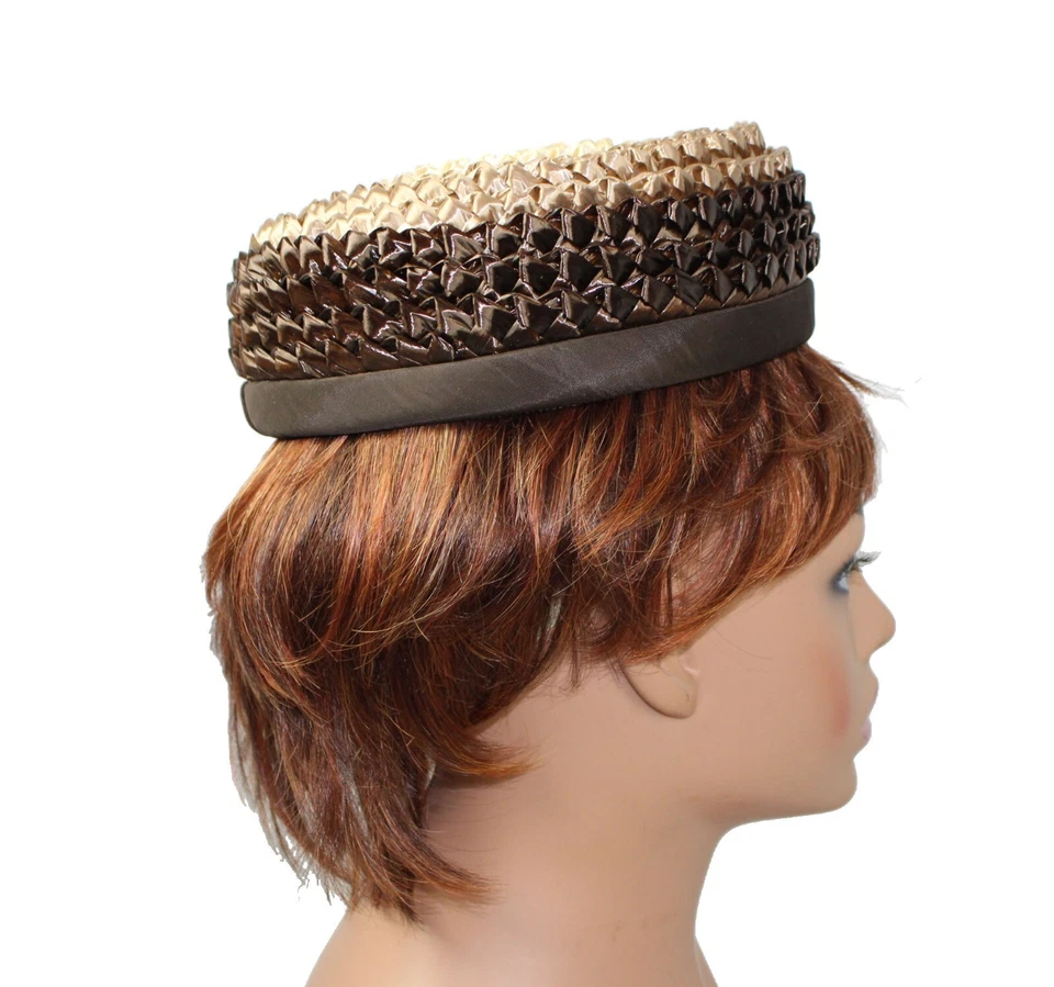 Vintage Pillbox Hat Dark Brown Tan and Beige Woven Raffia Straw w inside Combs - Image 4 of 4