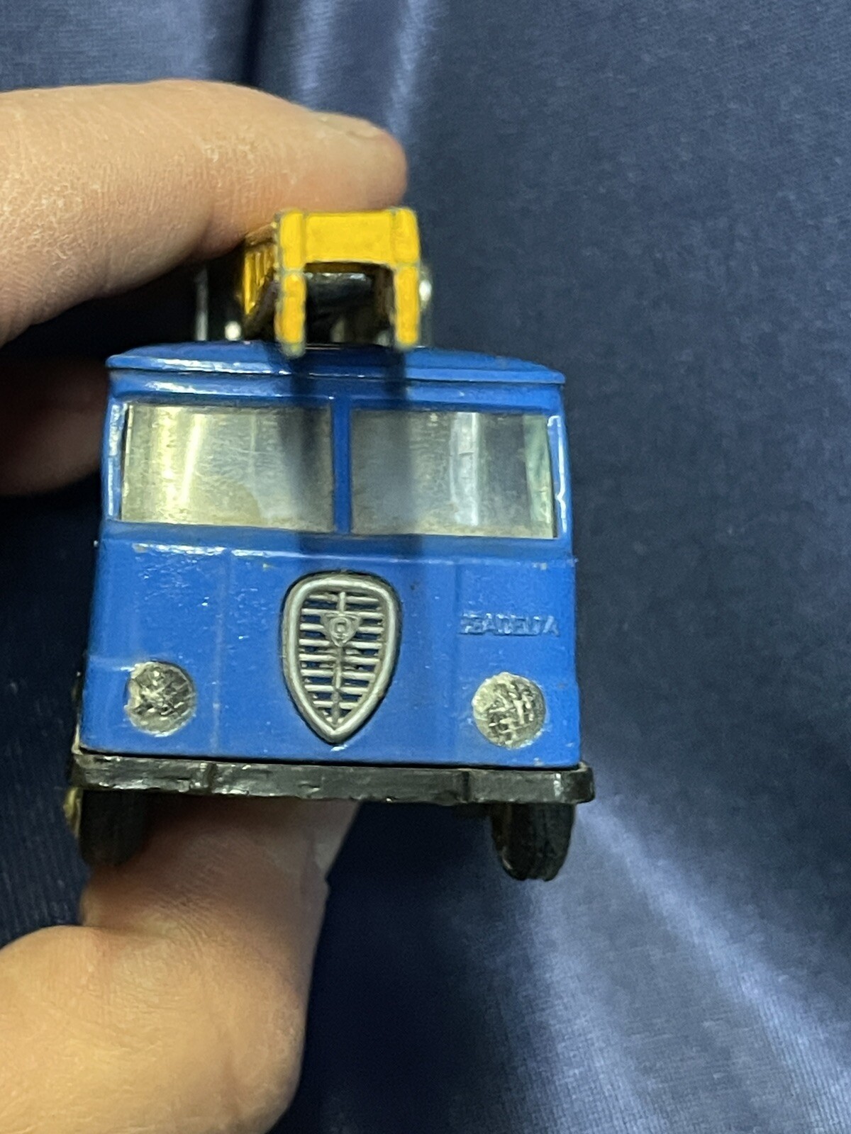 Foto 1 di 5