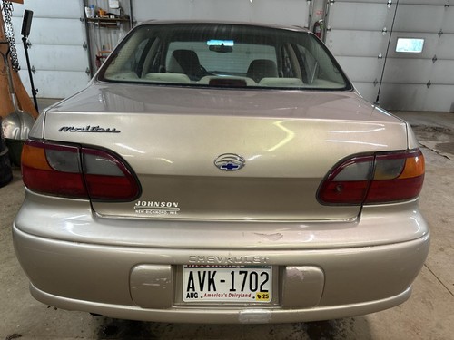 Used Front Center Interior Rear View Mirror fits: 2000 Chevrolet Malibu w/sunroo - Picture 21 of 24